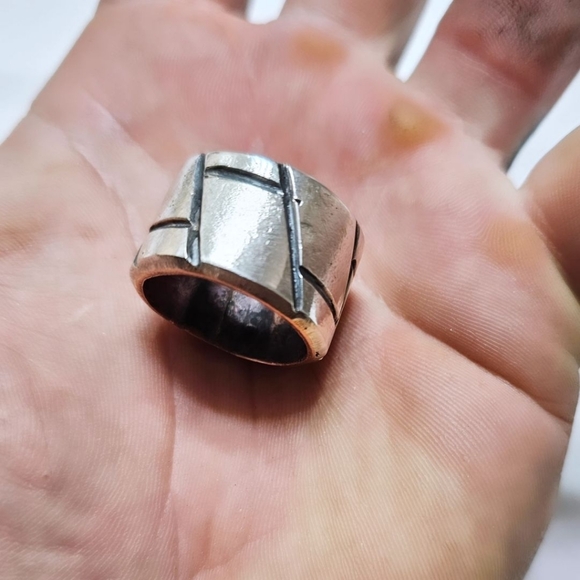 Silver ring - Picture 7 of 7